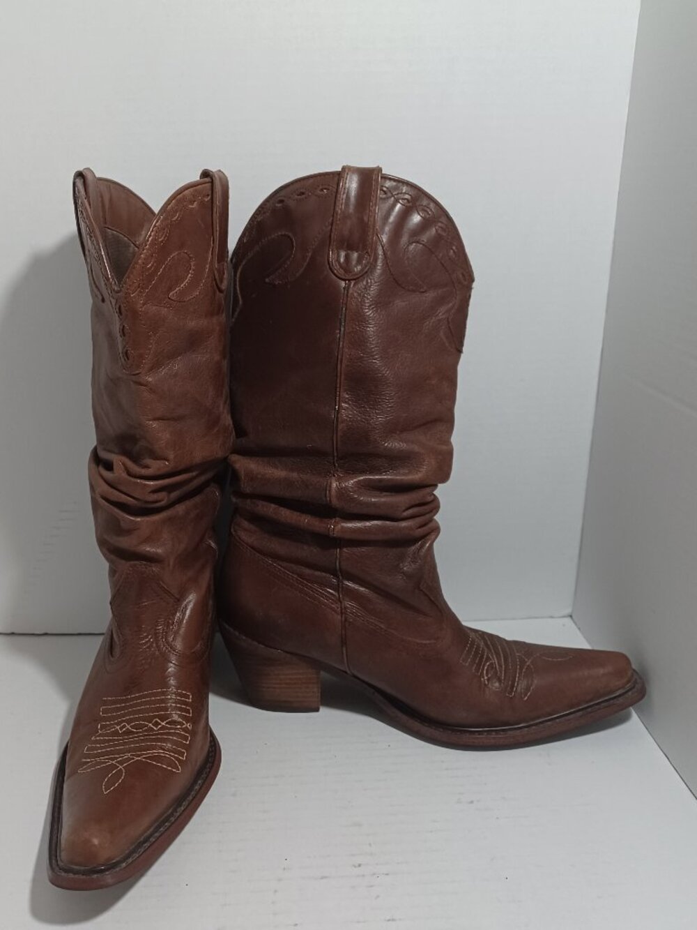 Steve Madden Brown Leather Sloucy Western Boots Size 6